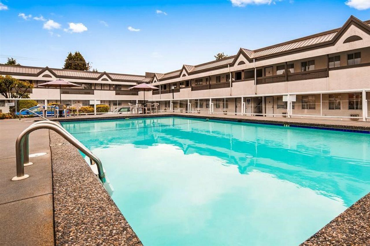 Surestay Hotel By Best Western North Vancouver Capilano Західний Ванкувер Екстер'єр фото